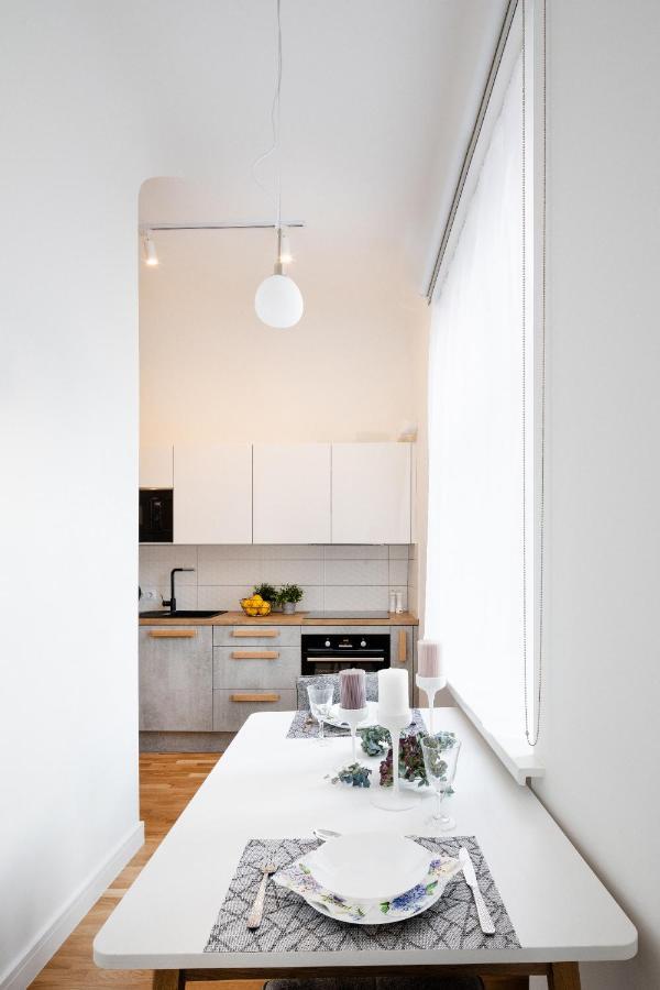 Brivibas House Design Apartments In City Center Riga Exterior foto